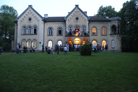 Image gallery image